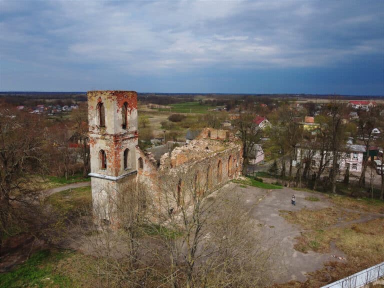 Звездное наследие Кирхии Рудау: взлеты и падения старинной кирхи